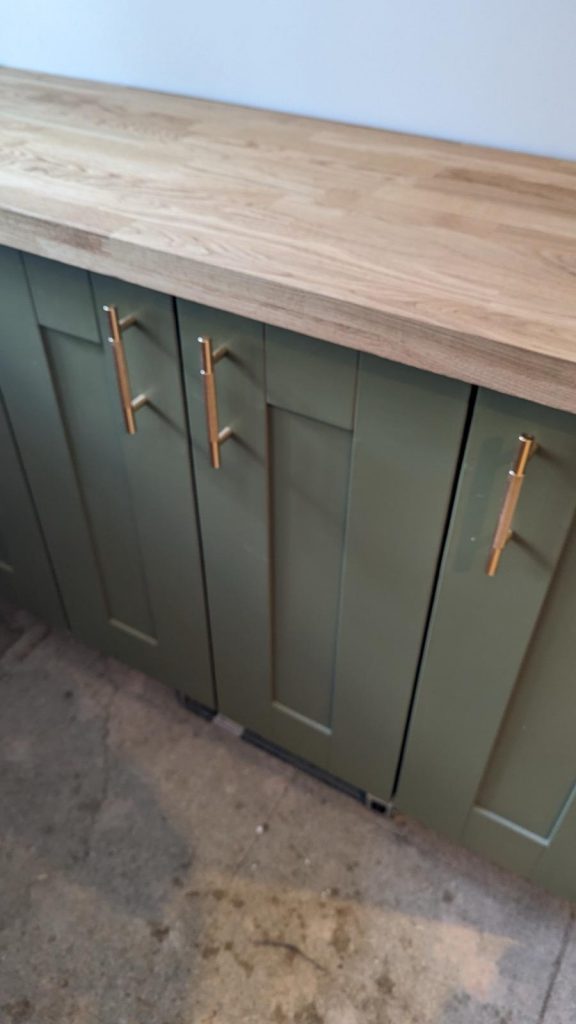 Kitchen renovation and bespoke worktop cutting and fitting Hampshire